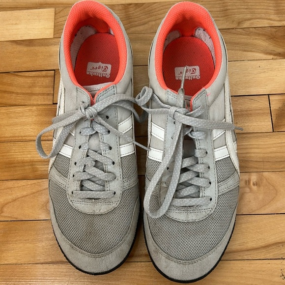 Asics Onitsuka Tiger Ultimate 81 Gray Shoe Sneaker Low Top HN567 Womens 8.5 - Picture 1 of 11